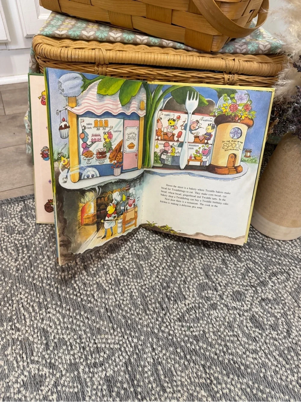Vintage Sesame Street Twiddlebugs at Work Children’s Book Henson Muppets 1980